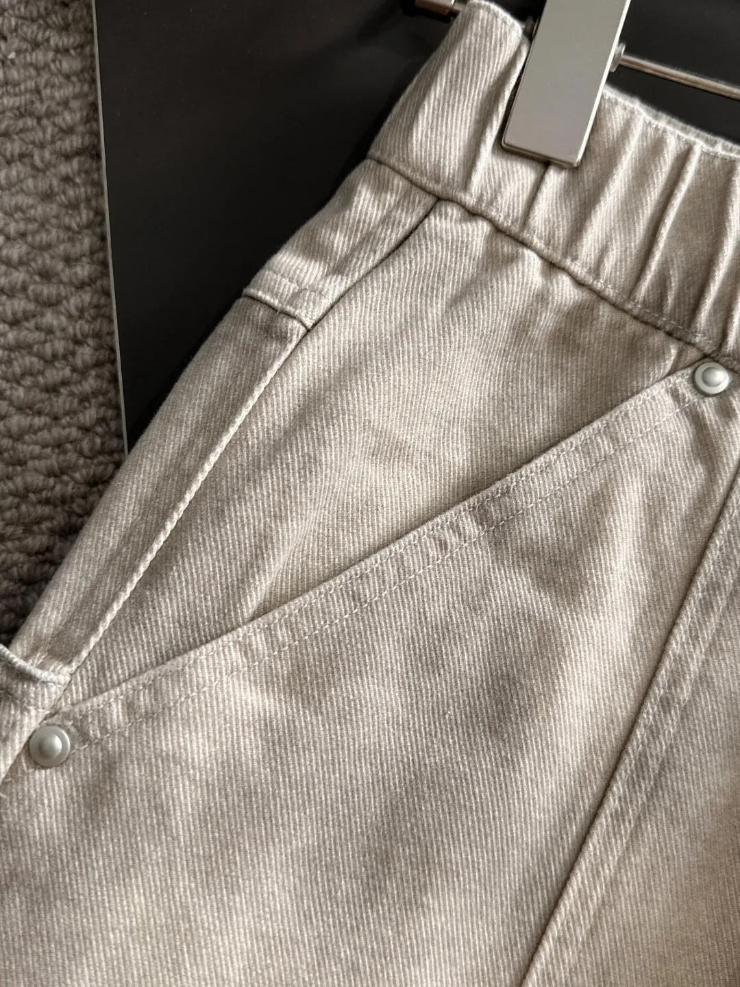 Next day shipping P360 Big Goose 2025 new autumn elastic band casual pants, thick counter-customized fabrics, high breathability and comfort, impeccable details, brand element design concept, reflecting high quality. It feels delicate and soft! It presents a casual cut and the upper body shape is great! Size: M-4XL